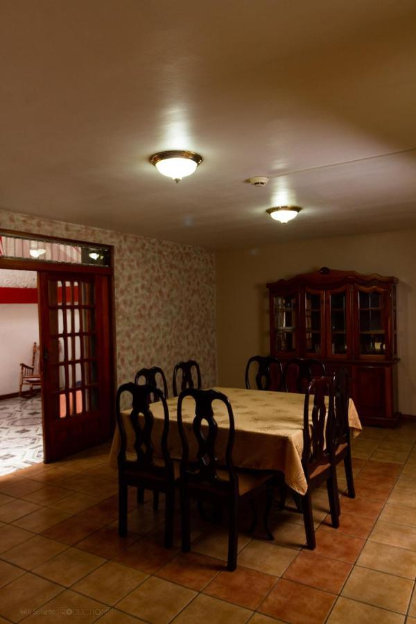 Hotel BORUKA BnB Alajuela Exterior foto