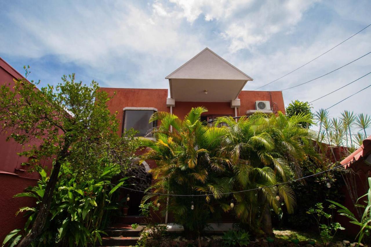 Hotel BORUKA BnB Alajuela Exterior foto