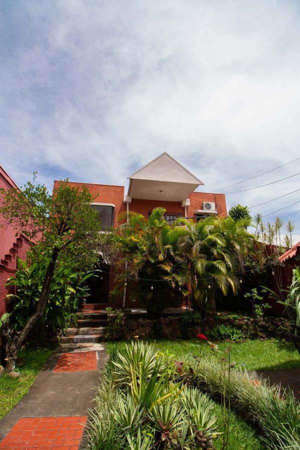 Hotel BORUKA BnB Alajuela Exterior foto